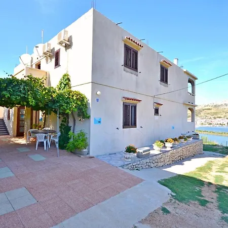 Andelka Apartment Pag Town