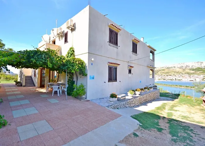 Andelka Apartment Pag Town