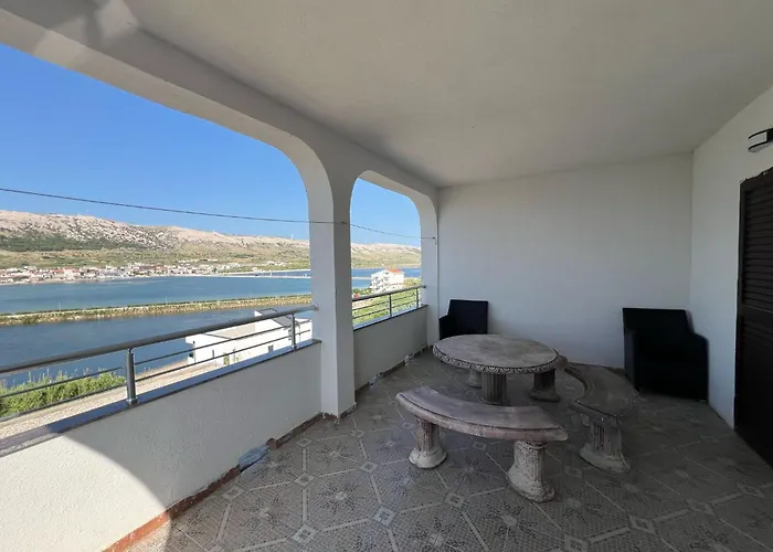 Apartment Andelka Pag Town