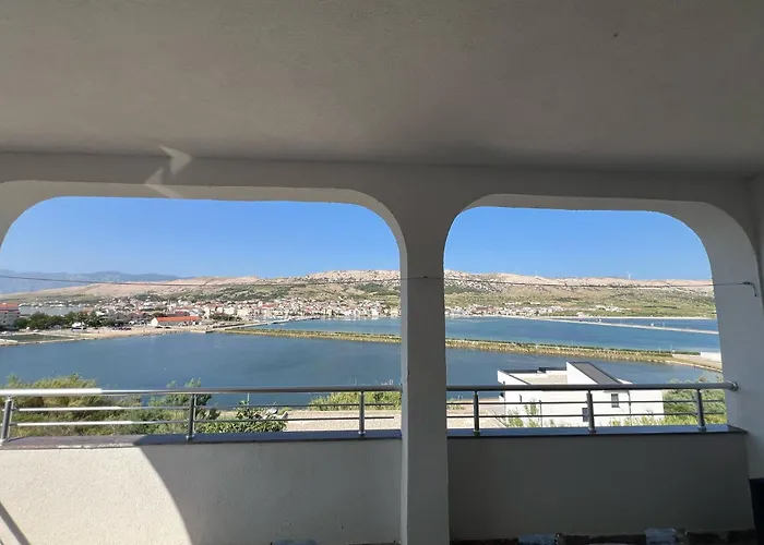 Andelka Pag Town